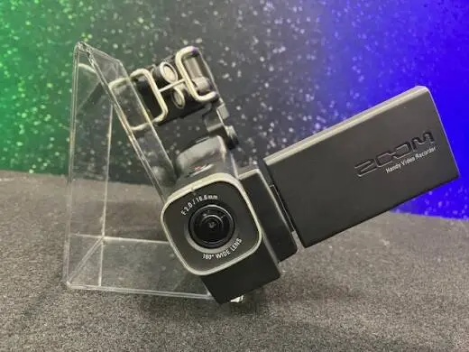 Zoom - Q8 ZOOM 2